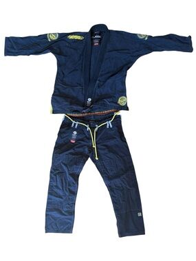 Classic Kids Brazilian Jiu-Jitsu Gi with Yellow Accents 

Shoyoroll Brazilian Ji